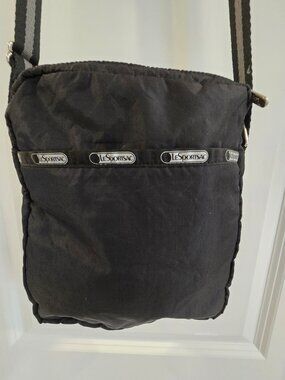 Le Sportsac Crossbody Lightweight Bag